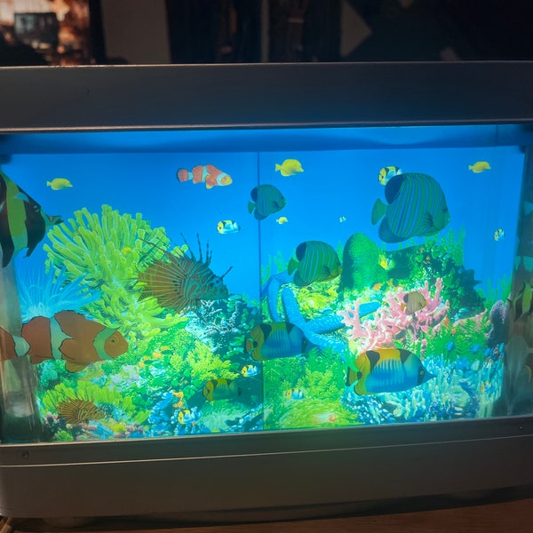 Jaren 2000 Frutiger Aero Lamp, nep-aquariumlamp, nep-aquarium, mini-aquarium, tafellamp, roterend lichtspel met motor kinderkamer