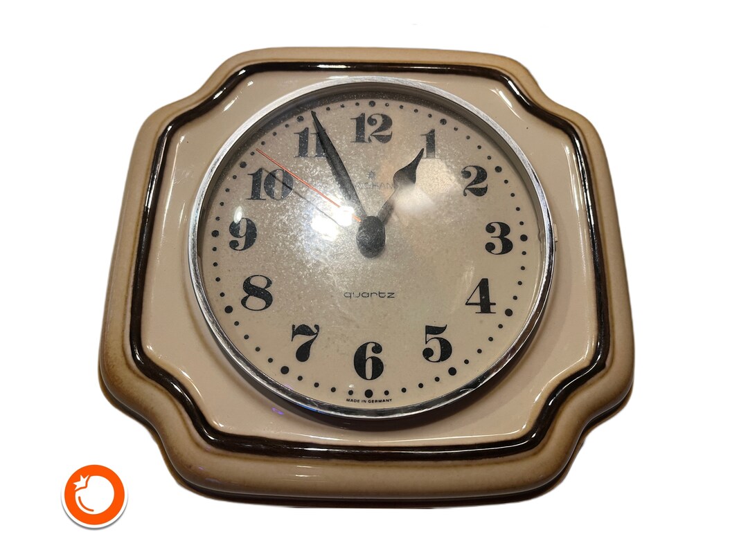 1970s JUNGHANS Quartz Wall Clock Kitchen Clock Ceramic Fully Functional