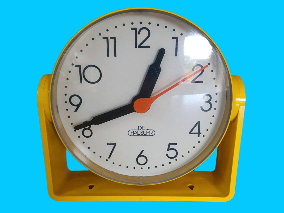 German Designclassic 1970s THE HOUSE CLOCK Cult Clock Table Clock