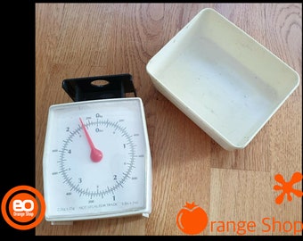 1970s kitchen scale / analog scale / 70s / white orange up to 2,2 Kg Germany