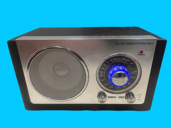 Radio de cocina de los años 2000, radio retro nostálgico, carcasa de  madera, FM, negro, 230 V/17 W, bajos gruesos completamente funcionales,  China -  México