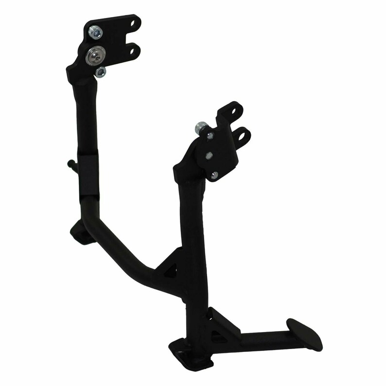 dominar 400 main stand