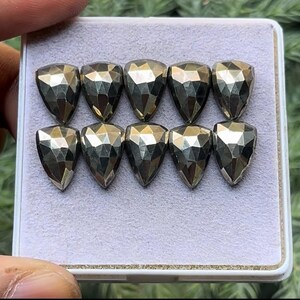 Natürliche Pyrit flache Rückseite Rose Cut Scheibe Schildform, Größe - 8 x 12 mm, 10 Stück viel