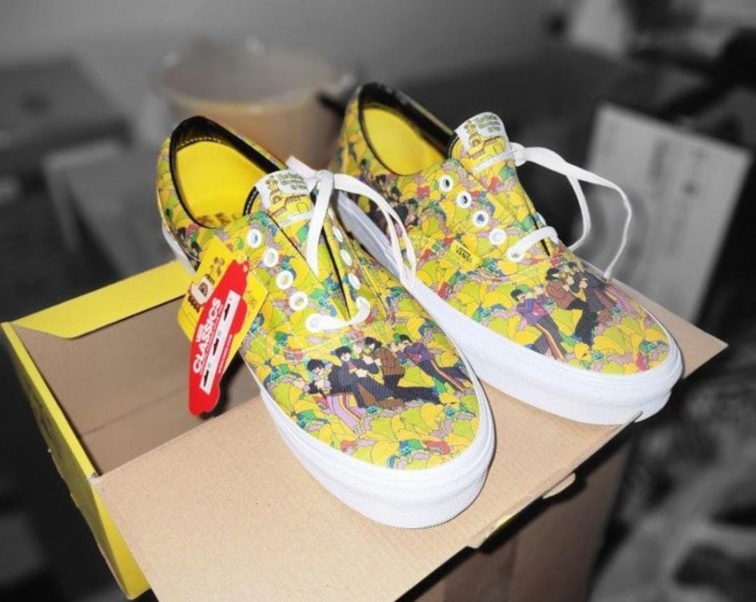 新品 THE BEATLES × VANS AUTHENTIC 25cm Vans The Beatles Yellow Submarine Authentic Shoes All You