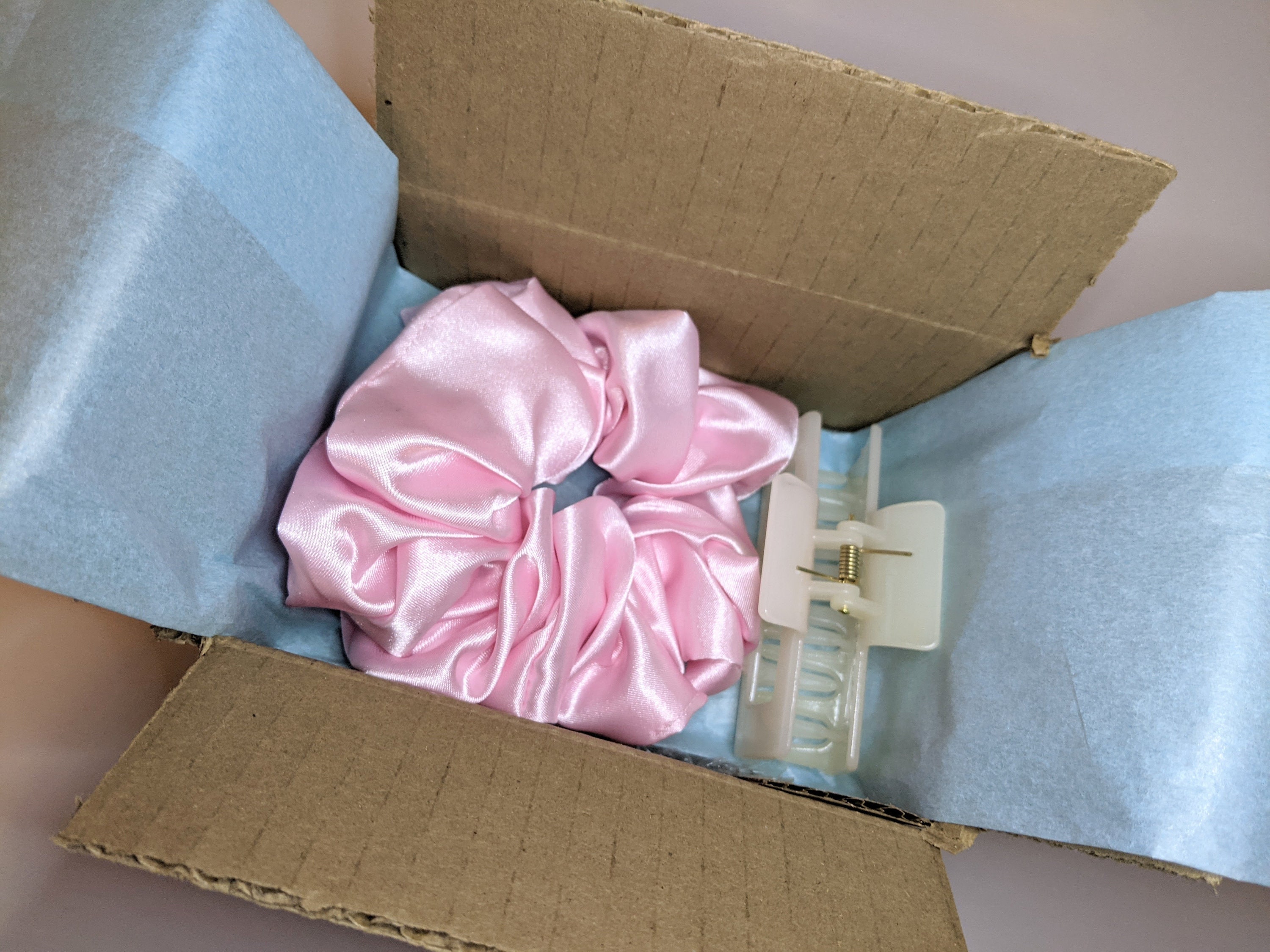 Hair Accessories Gift Set | Scrunchie & Hair Claw Clip  display picture 2
