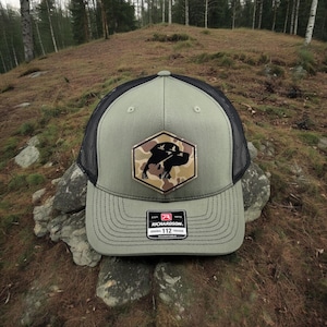 Custom Duck Hunting  Labrador Hat: Trucker Hat with Lab Patch