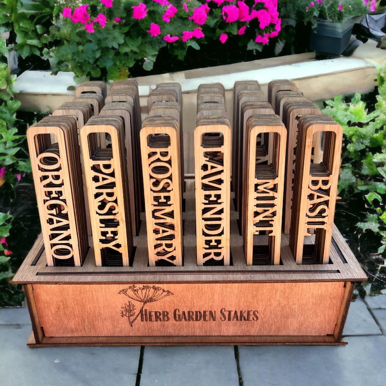 Herb Garden Markers - Eco-friendly Plant Labels for Your Kitchen Garden immagine 1