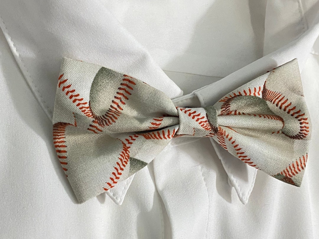 Baseball Bow Tie Clip On, Adjustable Strap, Pin On, Collar Bow Tie