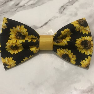 Sunflowers Bow Tie, Black Sunflower Bow Ties, Floral Neckwear, Sunflower Outfit, Outdoor Wedding Bow Tie, Pet Bow Ties, Dog Neckwear too