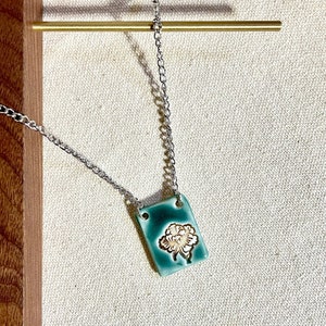 Flower Imprint Turquoise Necklace, ceramic jewelry, curb chain, gift for flower girls, dainty jewelry, boho chic, hypoallergenic