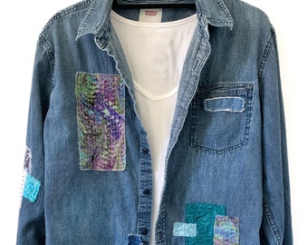 Chemise Boyfriend vintage Levi's sashiko/Boro en denim, recyclée, brodée, effet vieilli