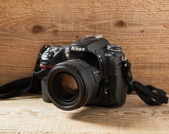 Nikon D300 - DSLR Digital Camera (With Nikon Nikkor 50mm f/1.4G Lens & Accessories // Tested and 100% Works!)