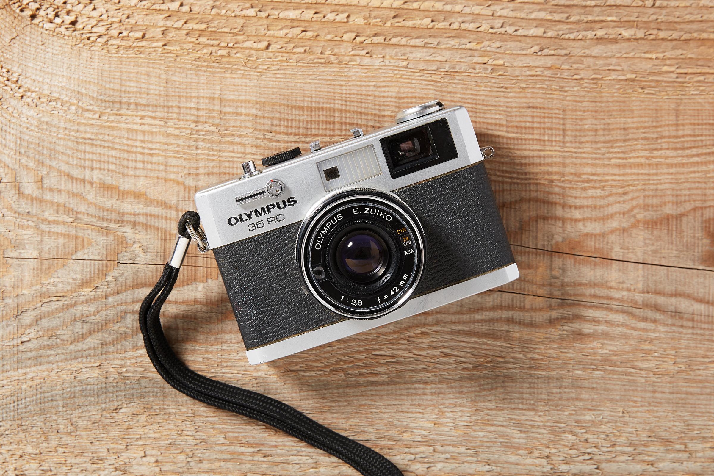 OLYMPUS 35 RC / OLYMPUS 35 DC 2台セット ジャンク OLYMPUS 35 RC / OLYMPUS 35 DC 2台セット ジャンク - メルカリ