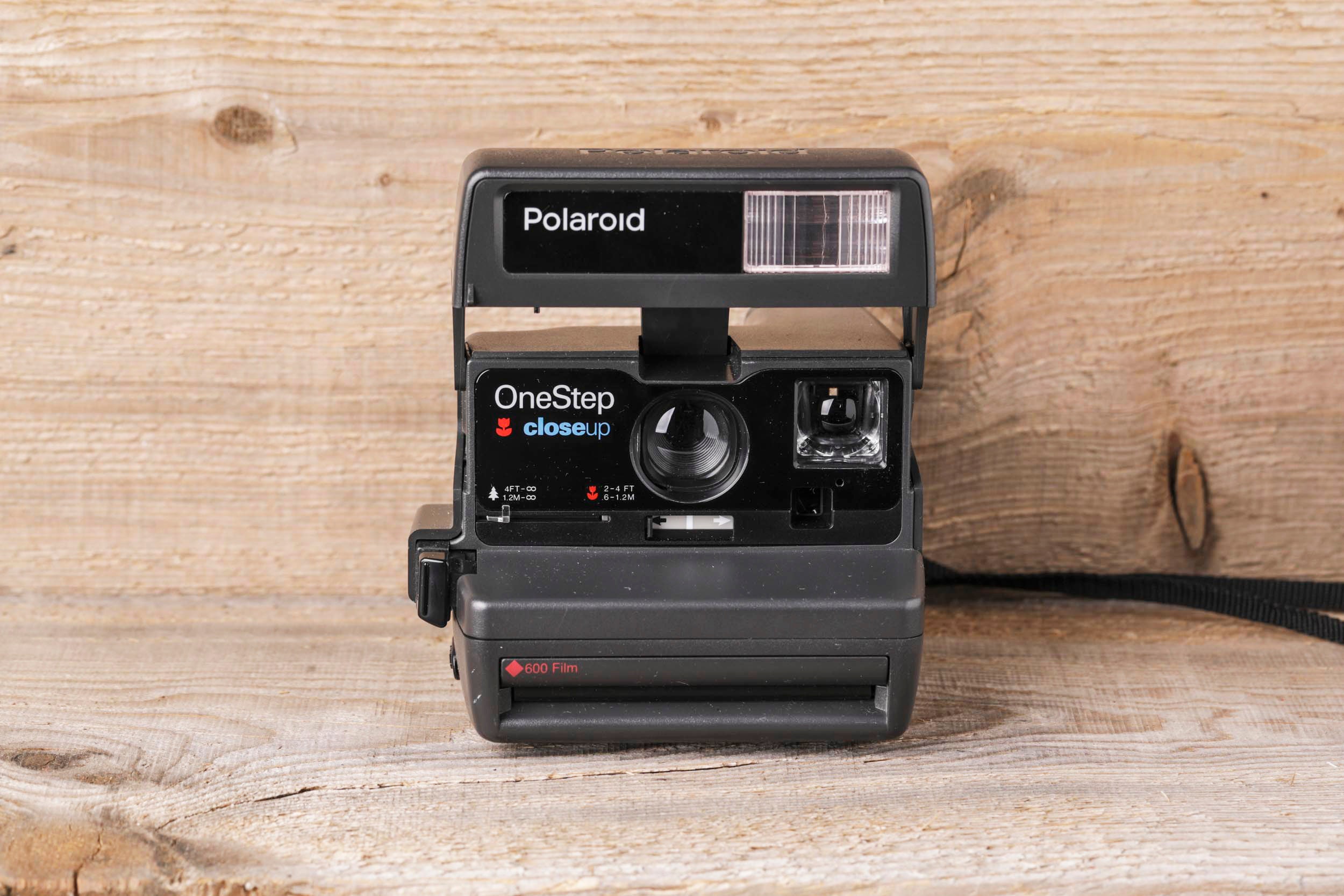 Polaroid Originals 4670 Color Film for 600 Cameras by Polaroid Originals