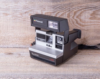 Polaroid Sun 600 LMS - 600 film instant camera