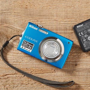 Nikon Coolpix S3000 - CCD デジタルカメラ (アクセサリ付き // テスト