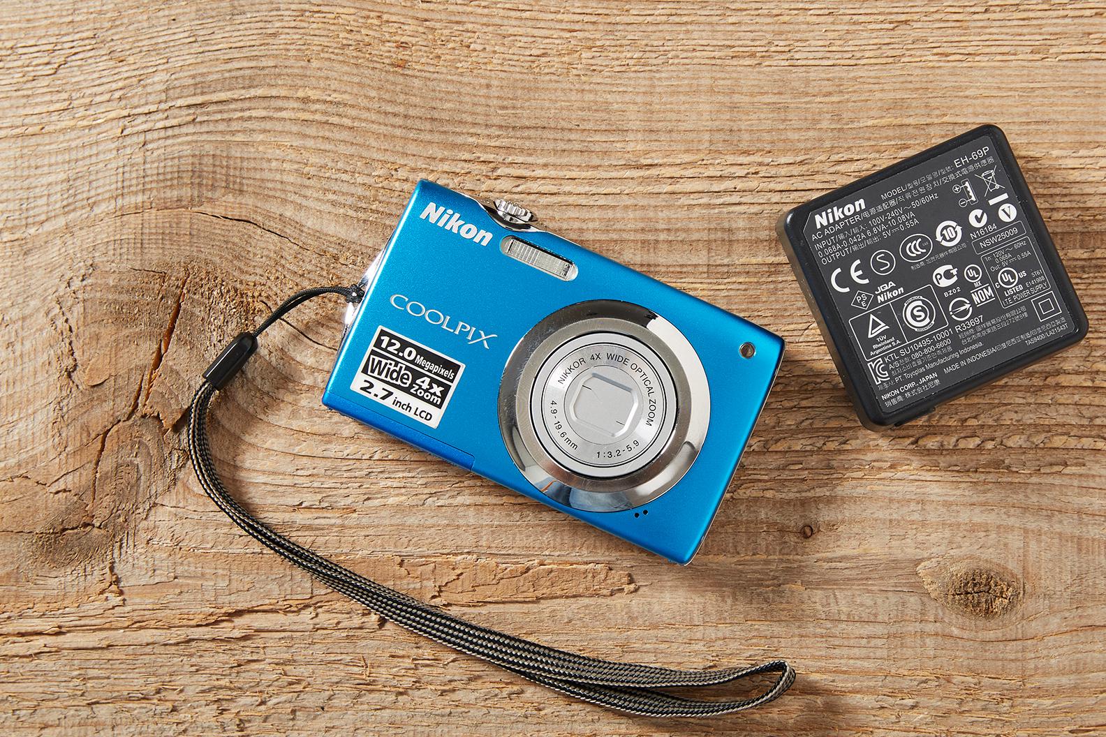 Nikon Coolpix S3000 - CCD デジタルカメラ (アクセサリ付き // テスト