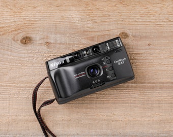 Nikon One Touch 200 - Appareil photo argentique 35 mm « viser et déclencher » (entièrement testé et 100 % fonctionnel)