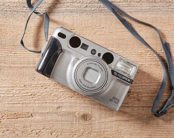 fujifilm discovery 320 zoom  – 35mm Point and Shoot Film Camera (Fully tested & 100% works!)
