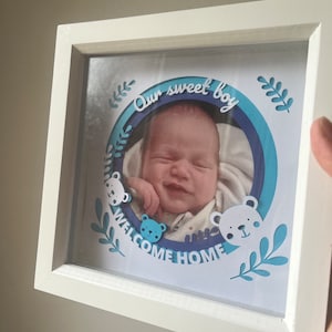 Boîte de bienvenue à la maison, création de cartes, oeuvre d'art 3D, cadeau de baby shower, cadeau de cadre photo, boîte de photo en couches