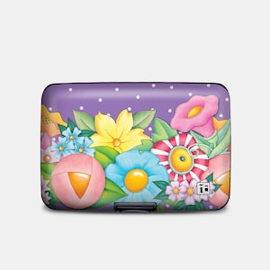 Cartera blindada Mary Engelbreit con diseño de jardín floral, tarjetero rígido con protección RFID y 6 bolsillos de aluminio, con flores pastel de colores.