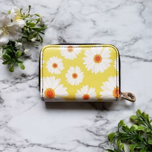 Cartera con cremallera de margaritas blancas y amarillas, tarjetero con cremallera y protección RFID, cartera de piel vegana con 11 bolsillos, tarjetero con cremallera de margaritas, regalo para ella