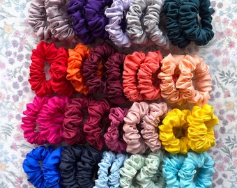 100% Habotai Seiden Scrunchies - Extra Mini | Brautjungfer | Geburtstag | Gastgeschenk | Haargummi | feines Haar | Zöpfe | entwirren |