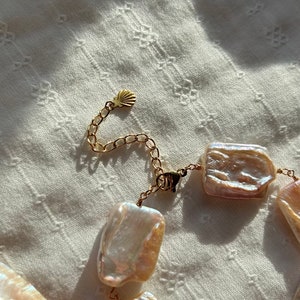 pulsera hecha a mano perlas de agua dulce y acero inoxidable imagen 2