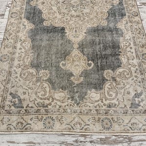 vintage oushak rug, ornate rug, hand knotted rug, organic wool rug, turkish rug, backdoor rug, framed rug, antique rug, 3.5x6.4 ft, VT 5820