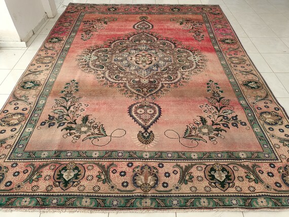 oversize rug, bohemian rug, pink turkish rug, handknotted rug, floral rug, bordered rug, large vintage rug, wool rug, 9.5 x 12.6 ft, VT 4150