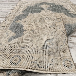 vintage oushak rug, ornate rug, hand knotted rug, organic wool rug, turkish rug, backdoor rug, framed rug, antique rug, 3.5x6.4 ft, VT 5820
