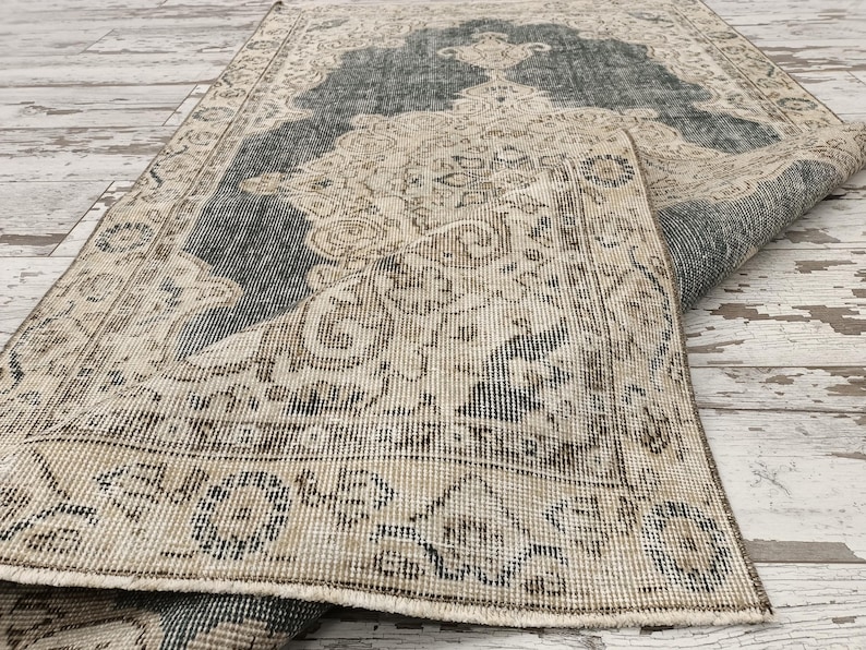 vintage oushak rug, ornate rug, hand knotted rug, organic wool rug, turkish rug, backdoor rug, framed rug, antique rug, 3.5x6.4 ft, VT 5820