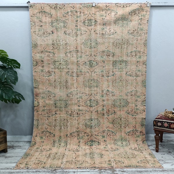 faded rug, turkish rug, oushak rug, bohemian rug, living room rug, wool rug, decorative rug, worn rug, vintage rug, 5.6 x 8.5 feet, VT 1360