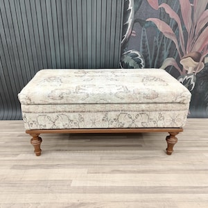 Hidden storage bench,  End of bed bench, Upholstered bench, Vintage rug bench, Hallway bench, Bedroom organizer, Foyer bench, ST 18x36 346