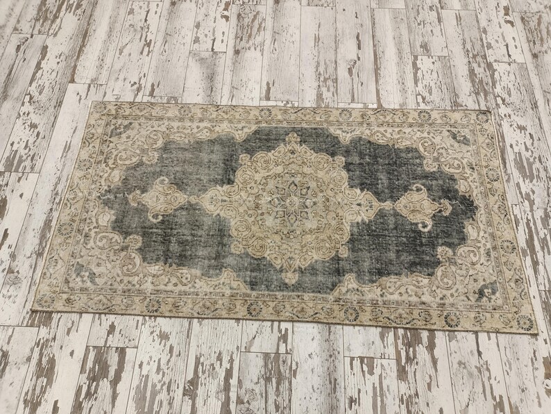vintage oushak rug, ornate rug, hand knotted rug, organic wool rug, turkish rug, backdoor rug, framed rug, antique rug, 3.5x6.4 ft, VT 5820