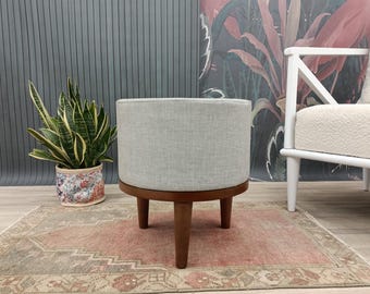 Round ottoman, Foot rest stool, Wooden legs, Modern ottoman stool, Sitting pouf, Nonslip floor pouf, Gray cotton fabric pouf, FS KM-27