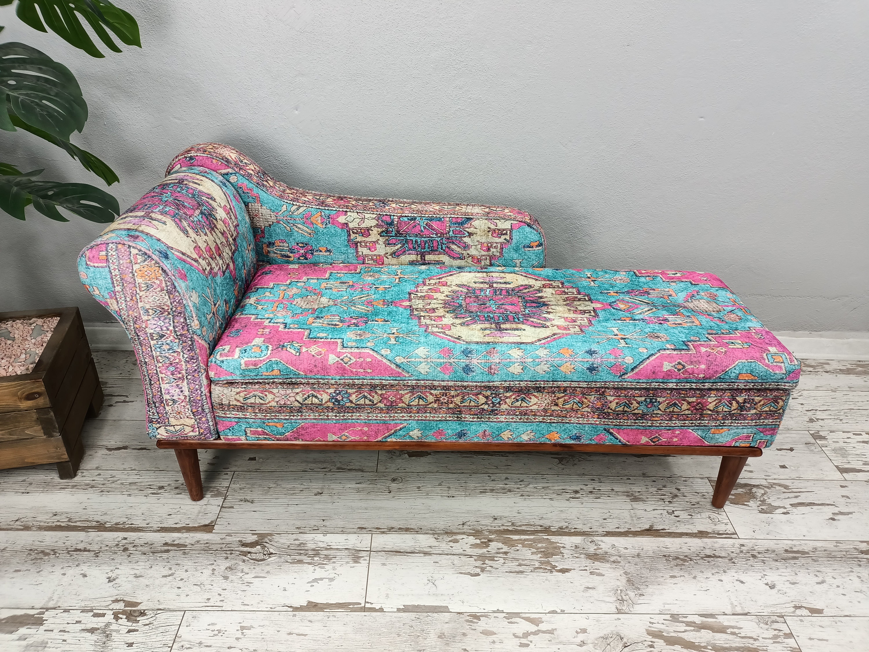 Upholstered Chaise Lounge Bohemian Sofa Lounging Chair Dog