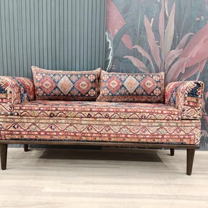 Gepolstertes Zweisitzer-Sofa, Stauraum, Fensterbank, Lounge-Bank mit Armlehnen