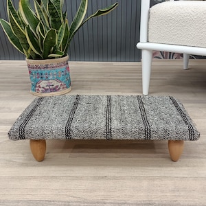 Small footstool, Kilim footstool, Personalized stool, Mid table bench, Ottoman footrest, County decor bench, Bohemian step stool, BSV 119