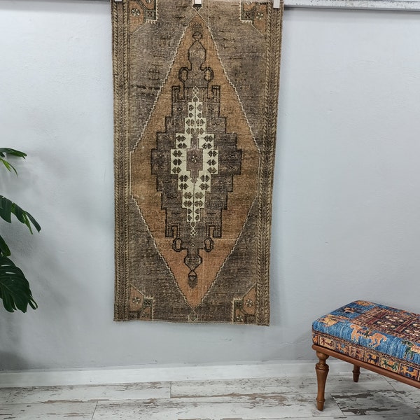 turkish wool rug, earth tone rug, ethnic rug, anatolian rug, handknotted rug, vintage area rug, bed side rug, old rug, 2.9 x 5.5 ft, VT 5205