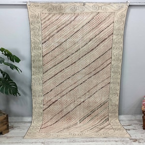 vintage turkish rug, checkered rug, hand knotted rug, geometric rug, oushak rug, carpet rug, bohemian rug, wool rugs, 5.2 x 7.9 ft VT 3015
