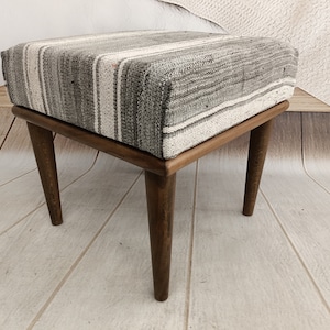 Footstool ottoman, Bean bag, Step stool, Padded bench, Coffee table stool, Accent chair, Retro stool, Recliner stool, Foot rest, VT 70 18x18