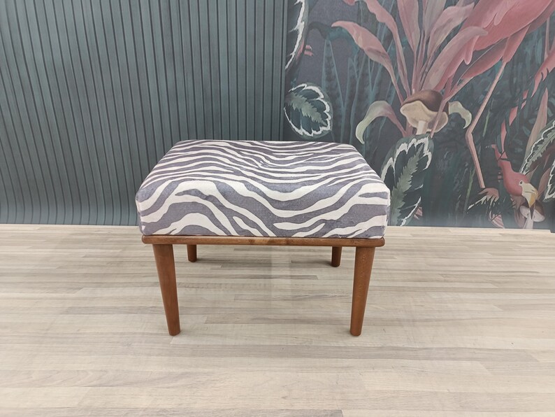 Hallway shoe bench, Zebra ottoman bench, Wood work bench, Cool saloon seat, Artistic furniture, Make up chair, Unique piano stool, BENCH ZEO