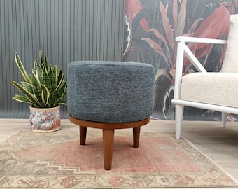 Sgabello da toeletta, sgabello intrecciato, sgabello poggiapiedi, sgabello ottomano, sgabello con bottoni, sgabello a sacco, mobili artigianali, sgabello retrò, FS KM-8