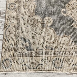 vintage oushak rug, ornate rug, hand knotted rug, organic wool rug, turkish rug, backdoor rug, framed rug, antique rug, 3.5x6.4 ft, VT 5820