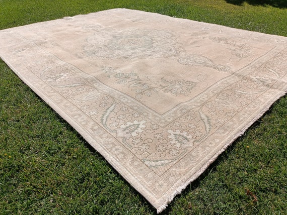 neutral rug, wedding area rug, muted turkish rug, saloon rug, handcrafted rug, traditional rug, vintage rug, wool rug, 9.6 x 13.1 ft VT 3326
