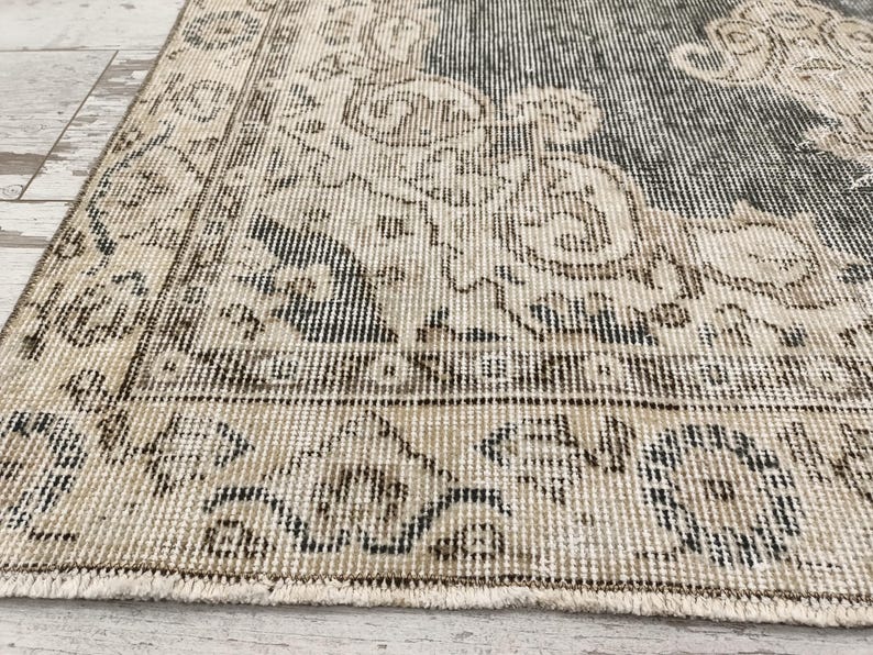 vintage oushak rug, ornate rug, hand knotted rug, organic wool rug, turkish rug, backdoor rug, framed rug, antique rug, 3.5x6.4 ft, VT 5820