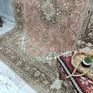 Handmade rug, Turkish rug, Oushak rug, Area rug, Living room rug, Pink rug, Faded rug, Floral rug, Boho decor rug, 6.4x9.2 ft, VT 1438 image 7