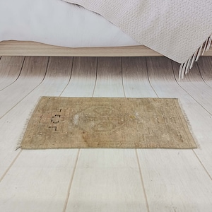 oushak wool rug, muted rug, antique rug, gallery size rug, entry rug, turkish vintage rug, distressed rug, shower mat, 1.3 x 2.8 ft VT 4768