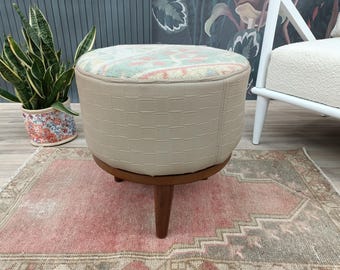 Round stool, Handmade pouf, Footrest stool, Decorative stool, Sitting stool, Piano bench, Vanity bench, Make up stool, Wod work bench, FS38